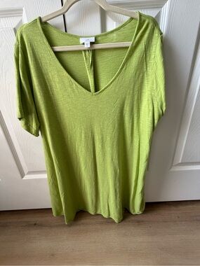 J. Jill green V-Neck Short Sleeve Tee